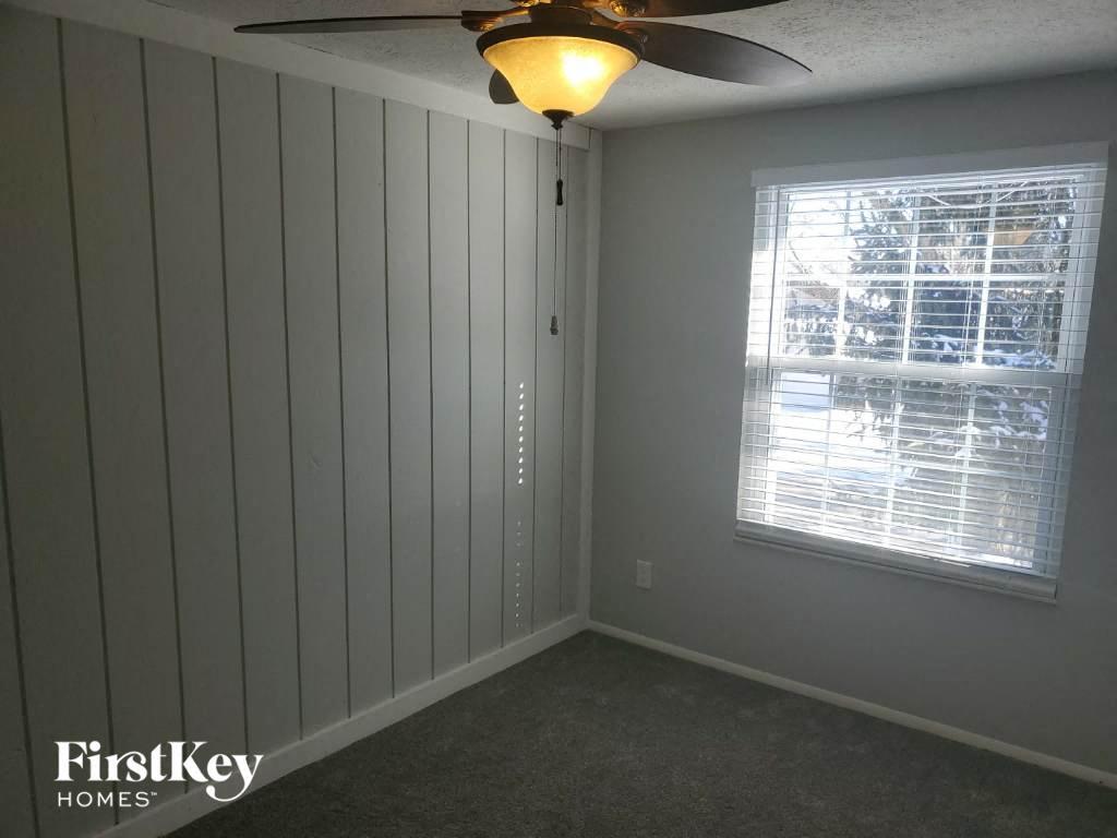 Building Photo - 4207 Edinburgh Dr