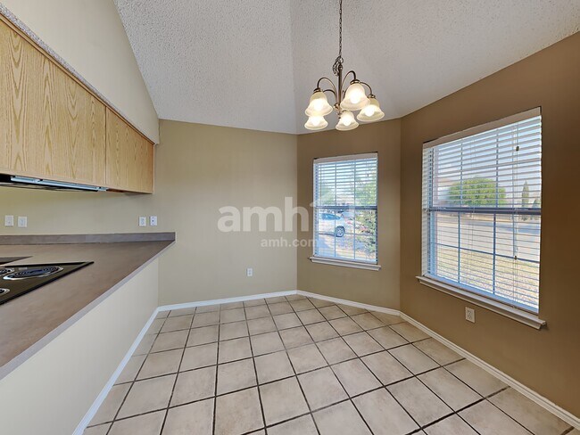 Building Photo - 4521 Quarry Cir