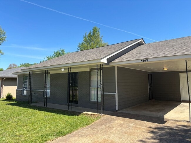 Building Photo - 5168 Corkwood Dr