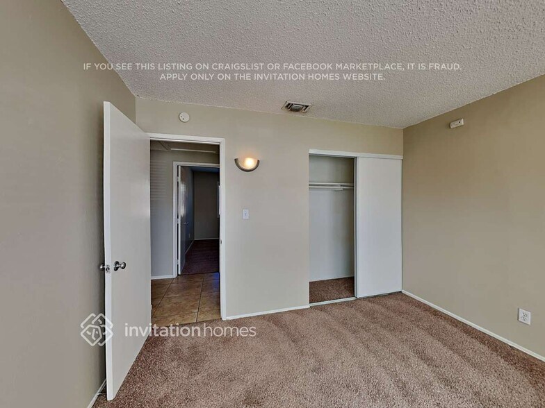 Building Photo - 10126 Stafford St