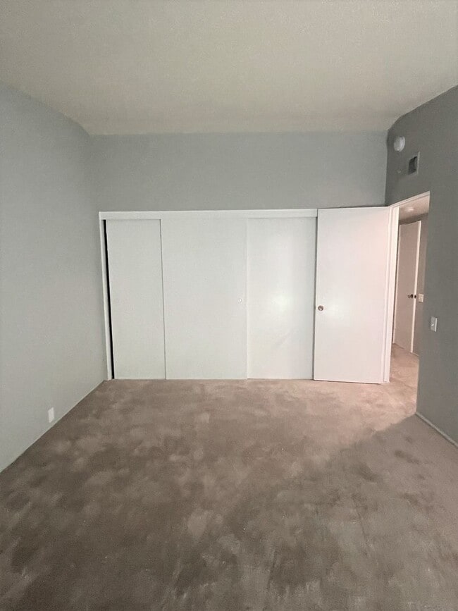 Building Photo - 45900 Ocotillo Dr