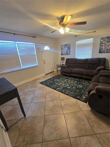 Building Photo - 3918 W Robson St