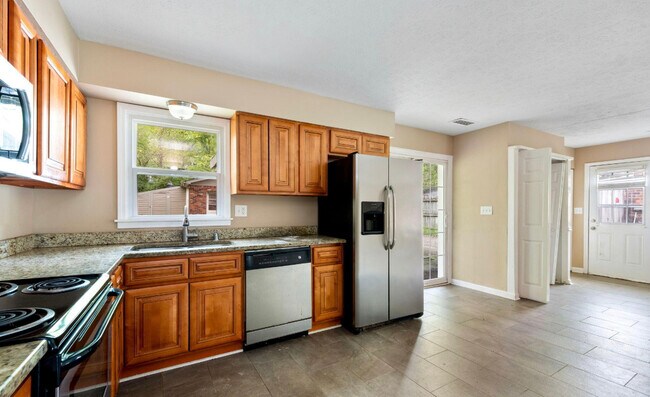 Building Photo - 8216 Afterglow Dr