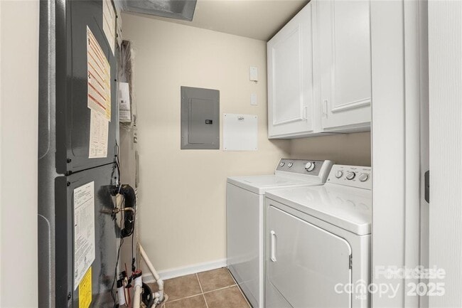 Building Photo - 14853 Santa Lucia Dr
