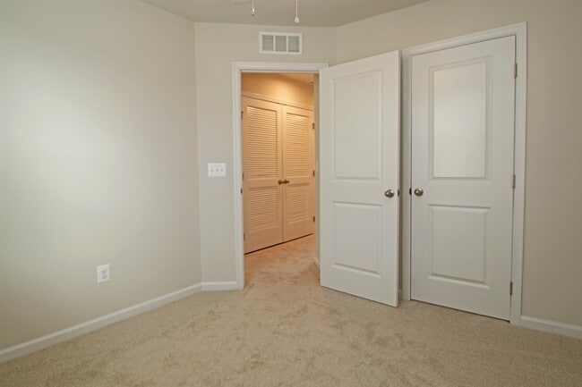 Building Photo - 3325 Marble Lp