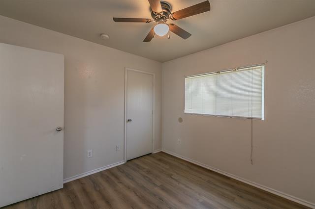 Building Photo - 213 Cres Ridge Dr