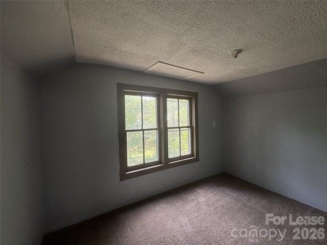 Building Photo - 1410 Dillard Ln