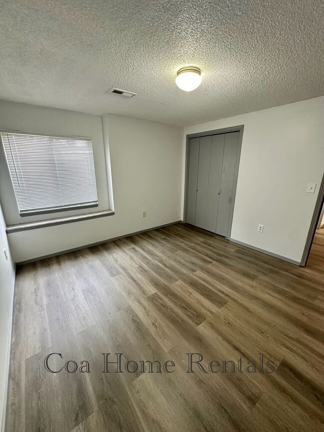 Building Photo - North East Duplex