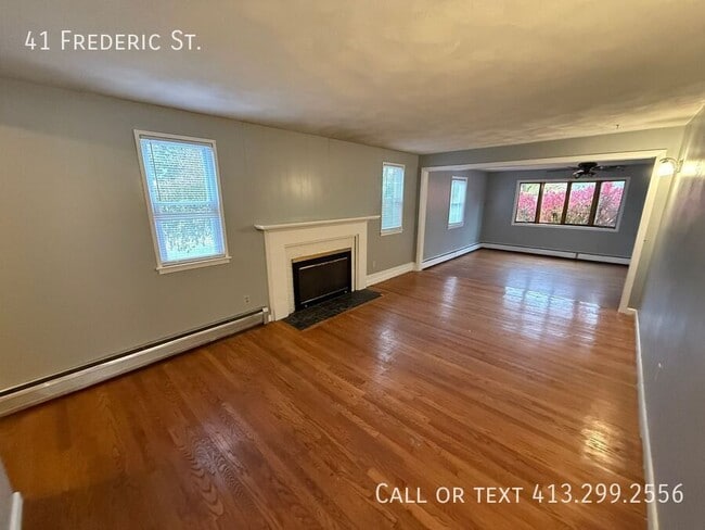 Building Photo - 41 Frederic St