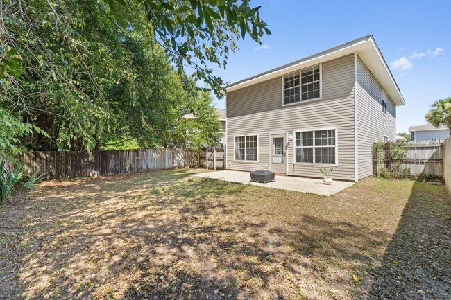 Building Photo - Turn-Key 3 Bed, 2.5 Bath Two-Story Home – ...