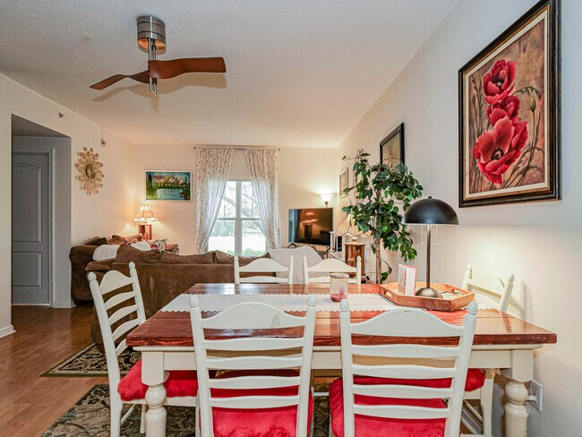 Building Photo - 5095 Fairways Cir