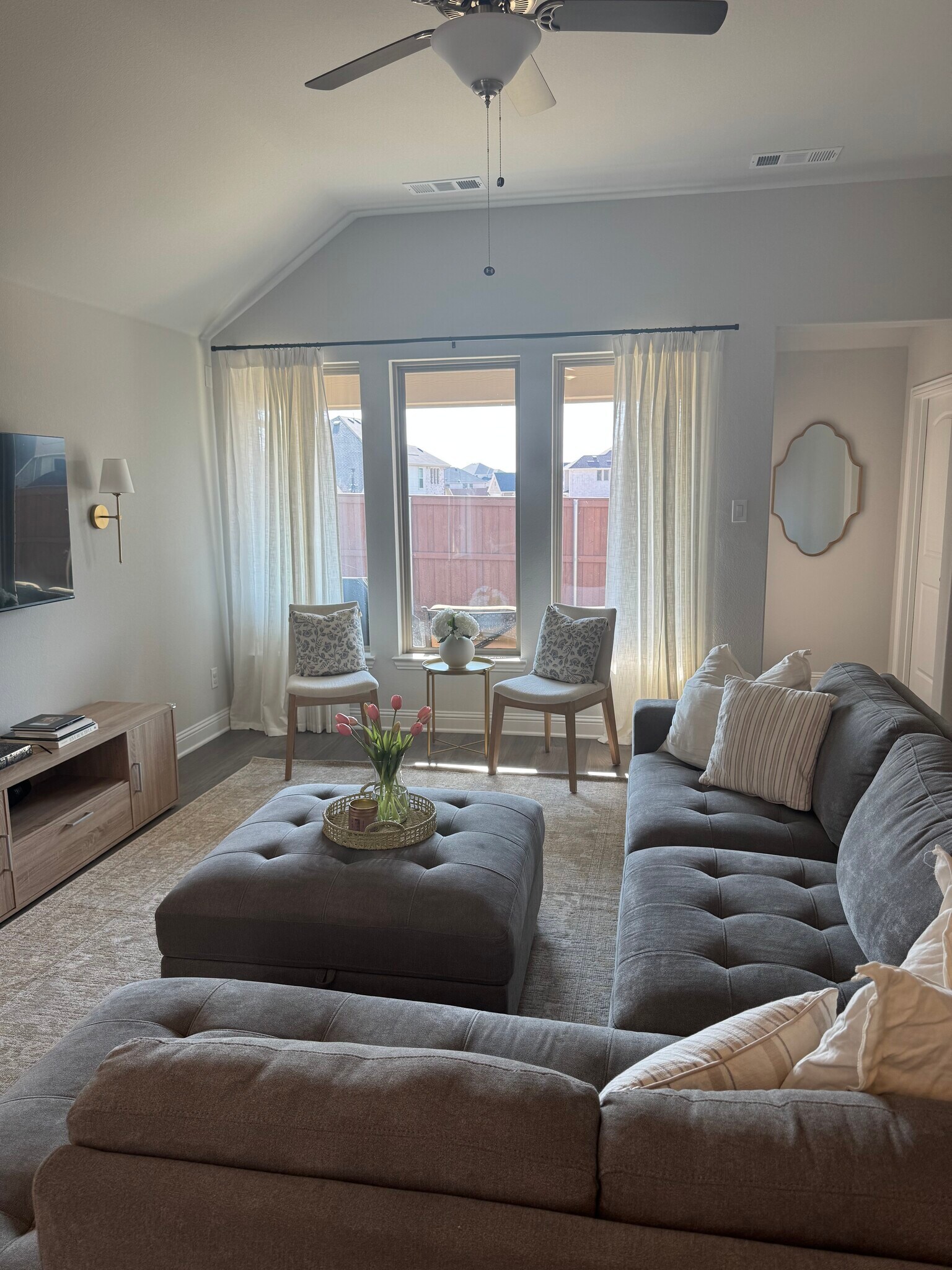 Building Photo - 3820 Summerfield Dr