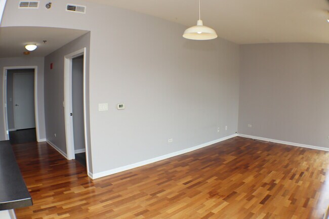 Building Photo - 100 N Hermitage Ave