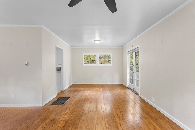 Building Photo - 6172 Moraga Ave