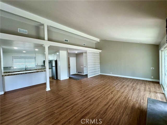 Building Photo - 2126 E Casa Linda Dr