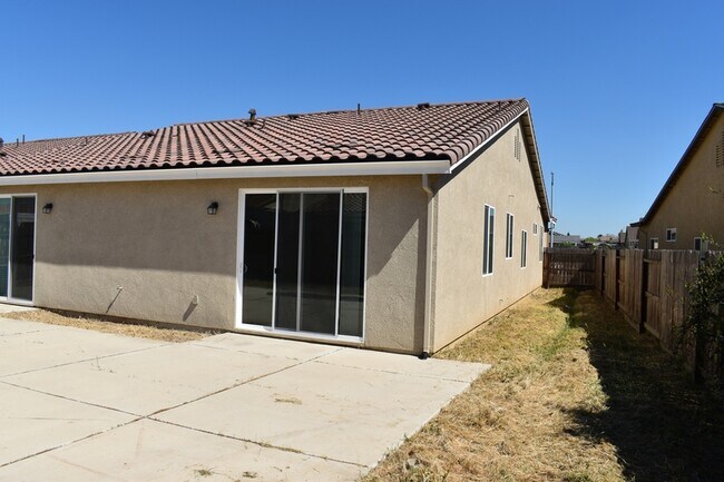 Building Photo - 4457 Jennifer Wy