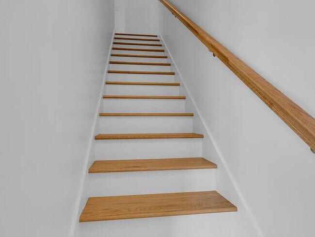 Building Photo - Modern Luxury Meets Everyday Comfort | 2025-Built 2BR Townhome | Near Southside Living
