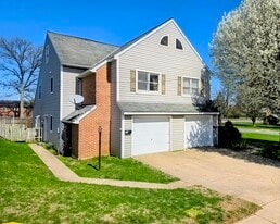 Building Photo - 391 E Jackson St