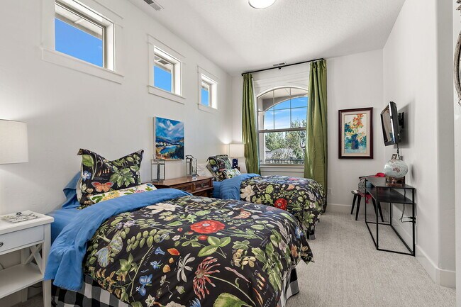 Building Photo - 3655 N Willowbar Ln