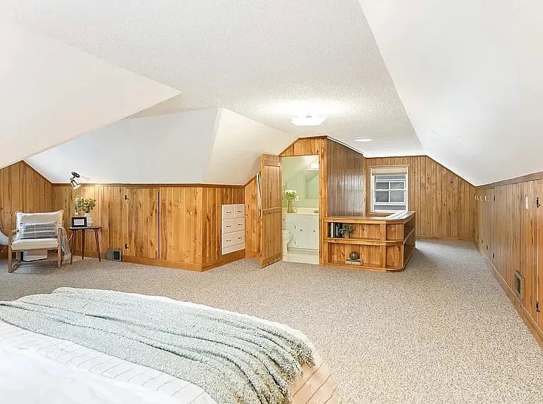 Building Photo - 4147 Yates Ave N