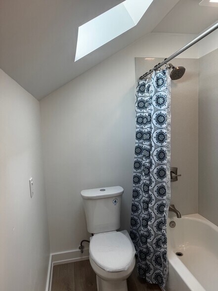 Building Photo - 2892 Coloma St