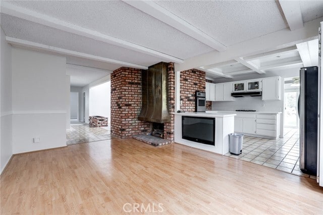 Building Photo - 15841 Maidstone St