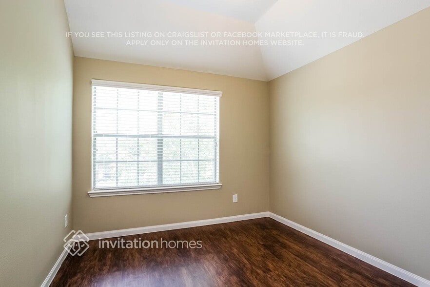 Building Photo - 13433 Raintree Dr