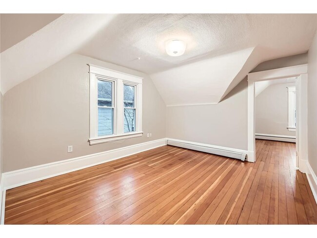 Building Photo - 1156 Marion St