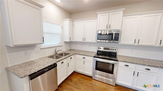 Building Photo - 3325 Aubree Katherine Dr