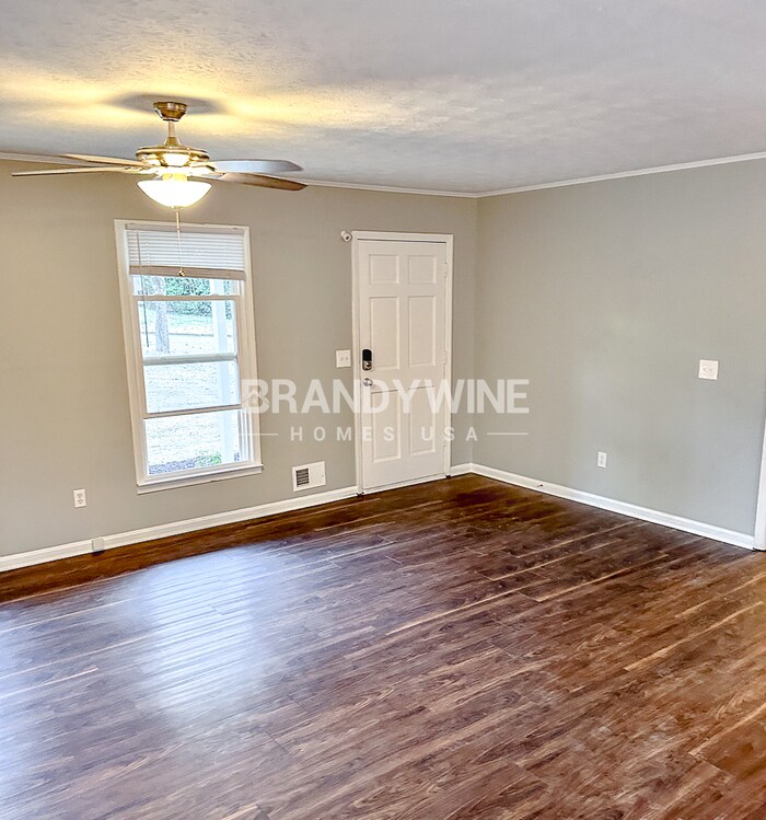 Building Photo - 3310 S Whisper Dr