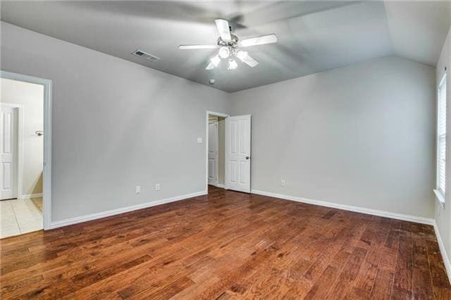 Building Photo - 811 Creekside Dr