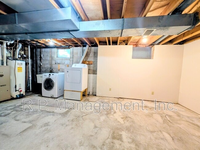 Building Photo - 4382 Rosebriar Ave