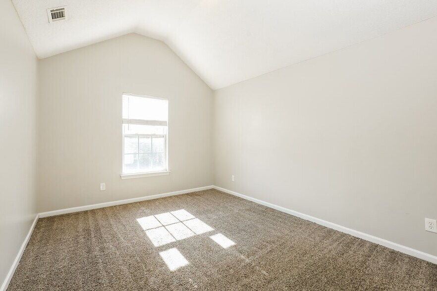 Building Photo - 1006 Rolling Meadows Rd