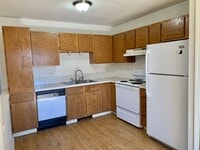 Building Photo - Cozy 2 Bed, 1 Bath Apartment in Johnstown. Water/Sewer/Gas/Trash Included in Rent!