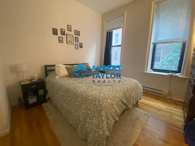 Building Photo - 24 Isabella St