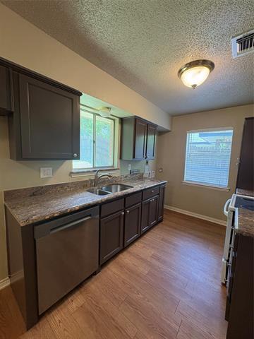 Building Photo - 334 Linkwood Dr