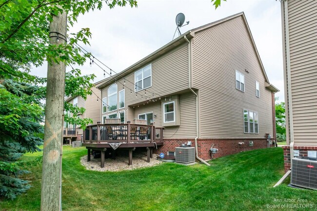 Building Photo - 51152 E Bourne Terrace
