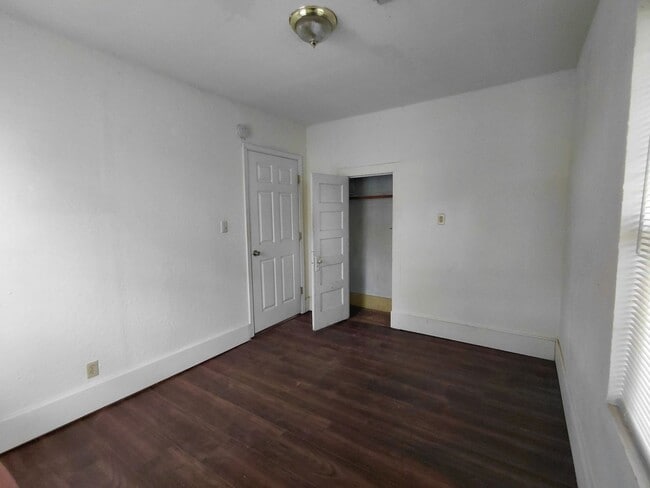 Building Photo - Home in Rolla