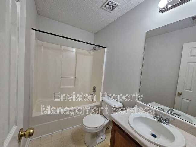 Building Photo - 10996 Knotty Pine Pl