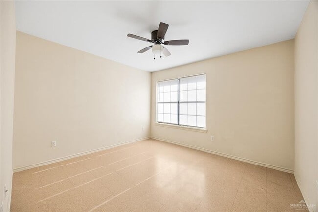 Building Photo - 11 Jay Ave