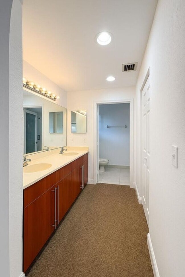 Building Photo - 2500 NE 9th Street, Pompano Beach, FL 33062