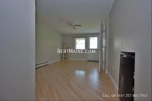 Building Photo - 20 River Village Dr