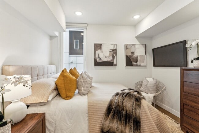 Building Photo - 1102 Germantown Ave