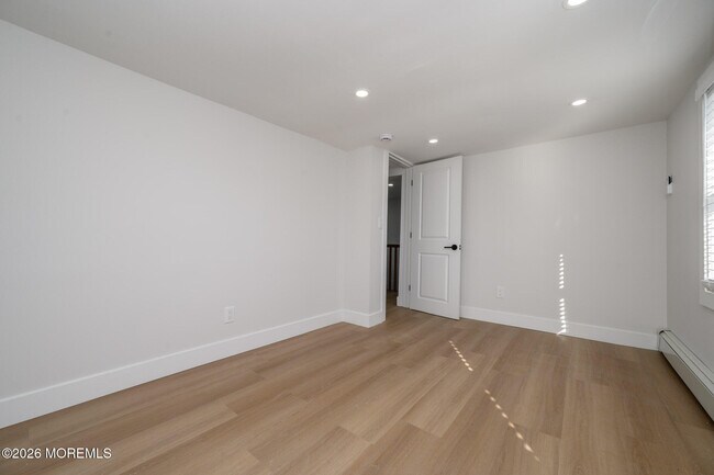 Building Photo - 8 Orchard St