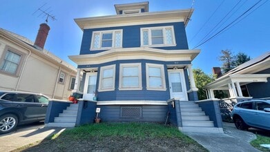 Building Photo - Well-maintained, Charming Victorian-style ...