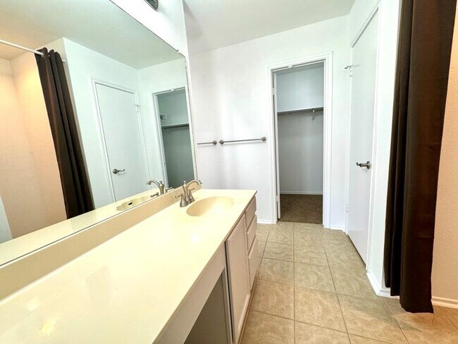 Building Photo - 2009 Marysol Trail