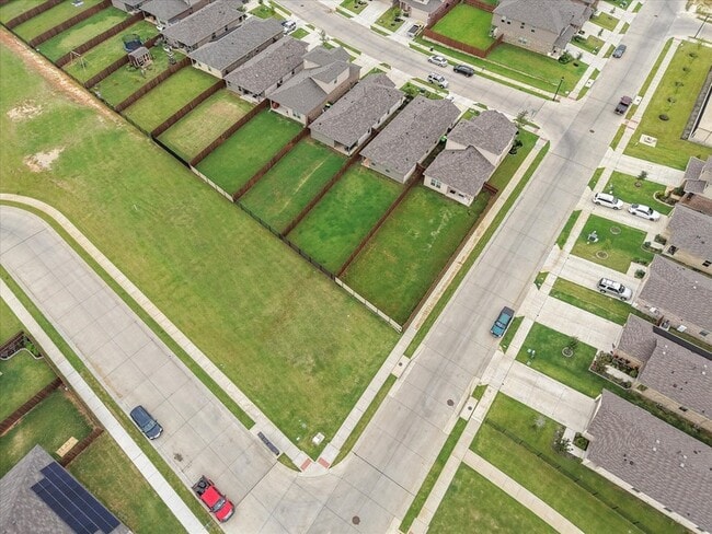 Building Photo - 105 Greengate Dr