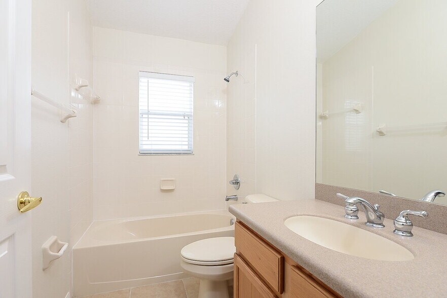 Building Photo - 34325 Smart Dr