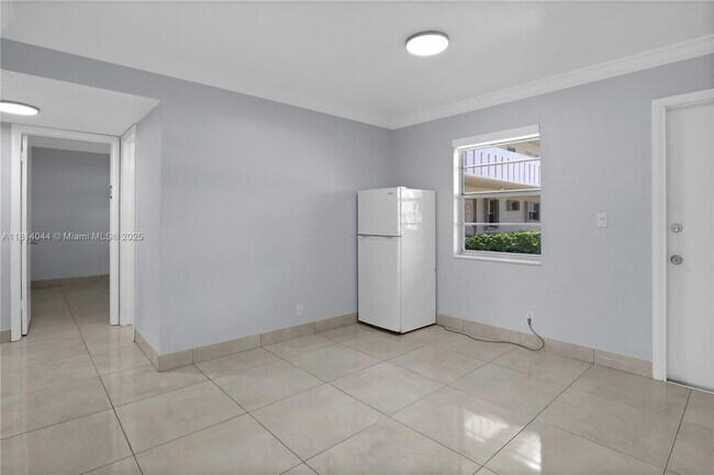 Building Photo - 4100 N 58th Ave