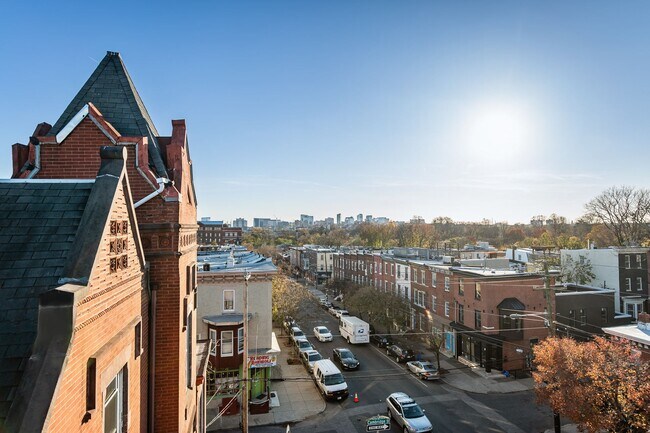 Building Photo - Fairmount/Brewery town gorgeous luxury apartment home, oversized rooms
